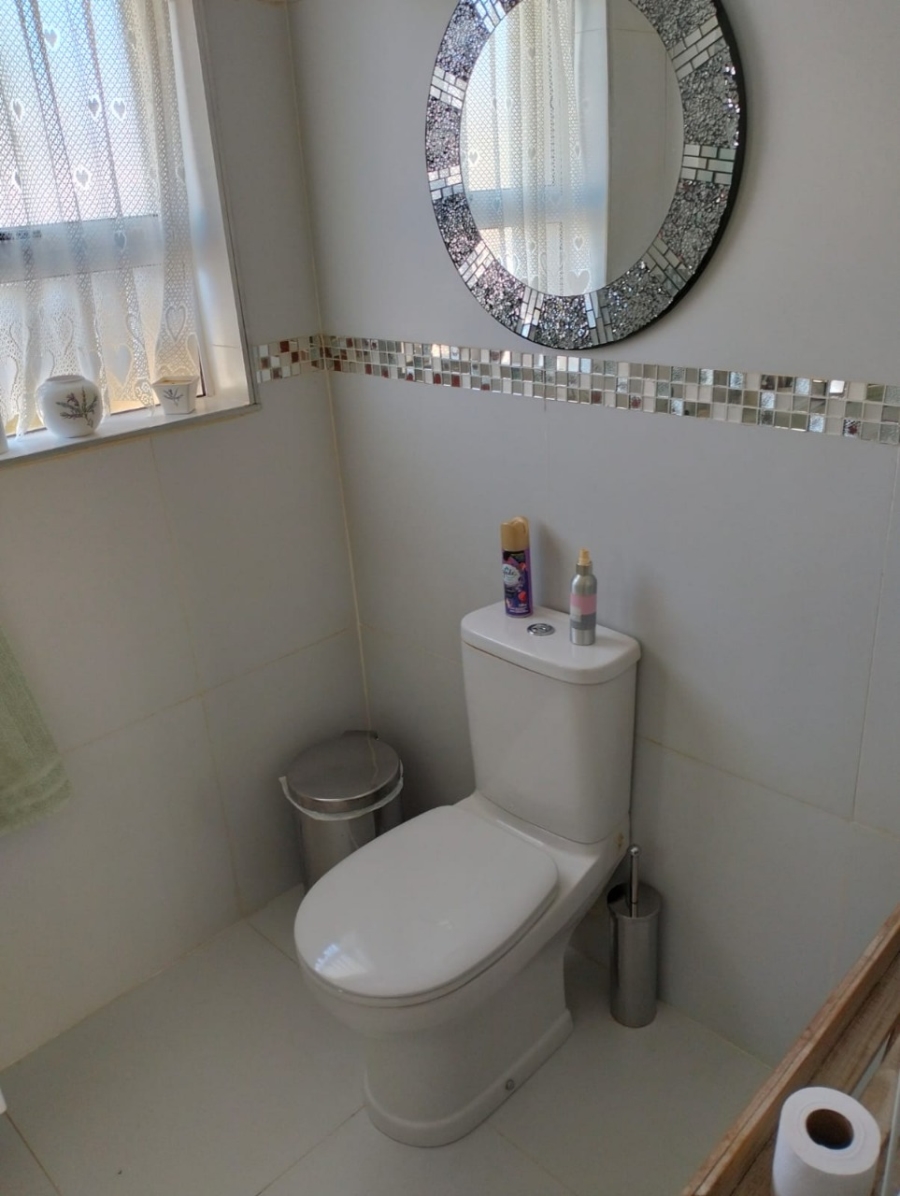 4 Bedroom Property for Sale in Hartenbos Central Western Cape
